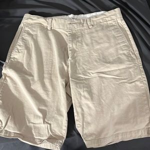 Nice pair of slacks that are in good condition.